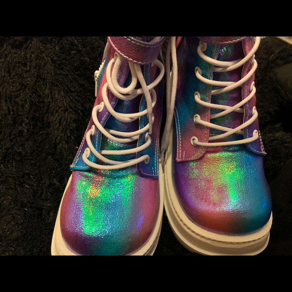Platform boots